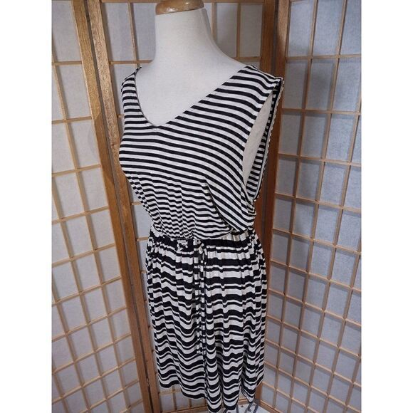 Lovefire Lg Striped Midi Dress - Picture 11 of 12
